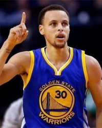  库里三分雨浇灭尼克斯，勇士客场逆转止住连败