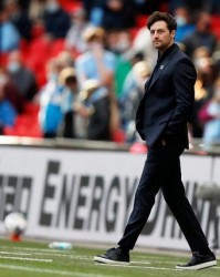  凯恩双响热刺德比战击败富勒姆取三连胜